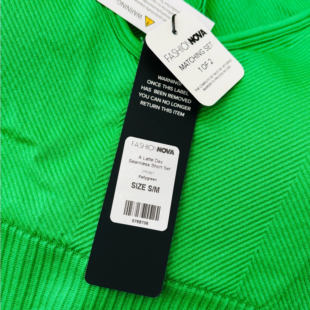 Fashion Nova Green Sports Bra and Shorts Set - Picture 7 of 7